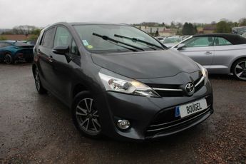  Voir détails -Toyota Verso 112 D-4D FAP FEEL! SKYVIEW 5 PLACES à Xertigny (88)