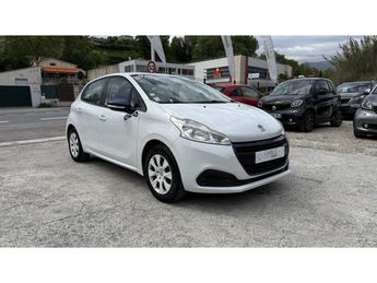  Voir détails -Peugeot 208 1.0 12V 68cv Like à  La Colle-sur-Loup (06)
