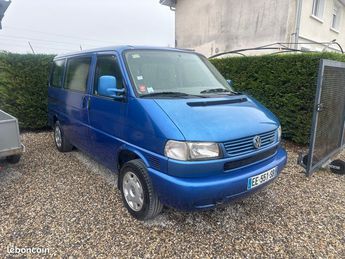  Voir détails -Volkswagen Multivan Export t4 2,5 5 cylindres à   La Boisse (01)
