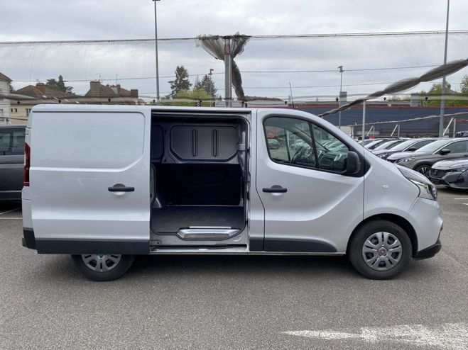 Fiat Talento II FOURGON TOLE L1H1 1.6 MULTIJET 145 PA Gris clair de 2021
