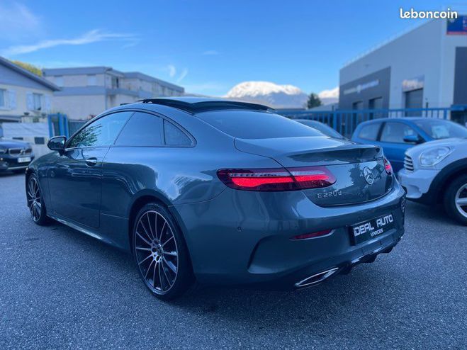 Mercedes Classe E Coup 220 D 194ch AMG Fascination 9G-Tro Gris de 2017