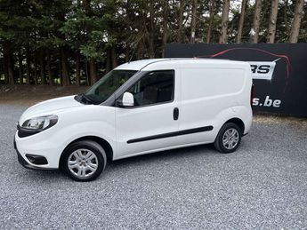  Voir détails -Fiat Doblo 1.6 Multijet (EU6d-TEMP) -- 3 places à Cuesmes (70)