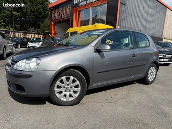  Voir détails -Volkswagen Golf V 1.9 TDI 105CH CONFORT 3P à Morsang-sur-Orge (91)