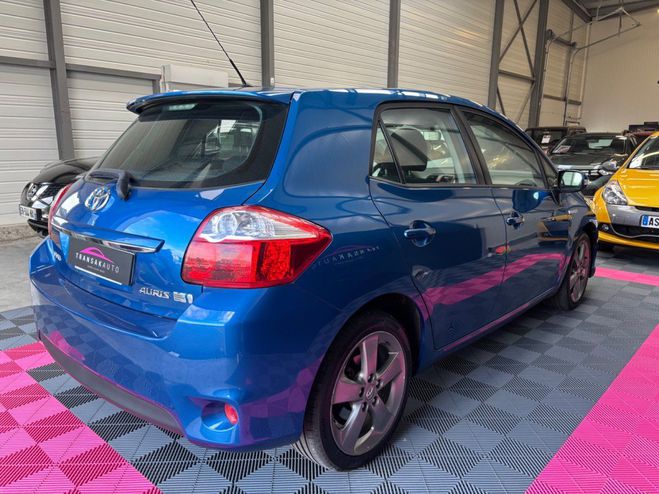 Toyota Auris Hybride 136h Millenium Pack Bleu de 2012