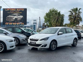  Voir détails -Peugeot 308 1.2 PureTech 110ch Allure à Nice (06)