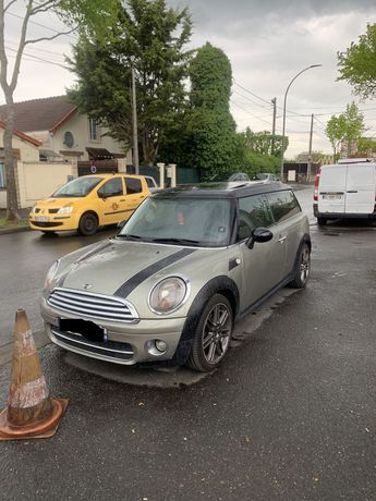  Voir détails -Mini Clubman COOPER D 110CH PACK CHILI à Sevran (93)