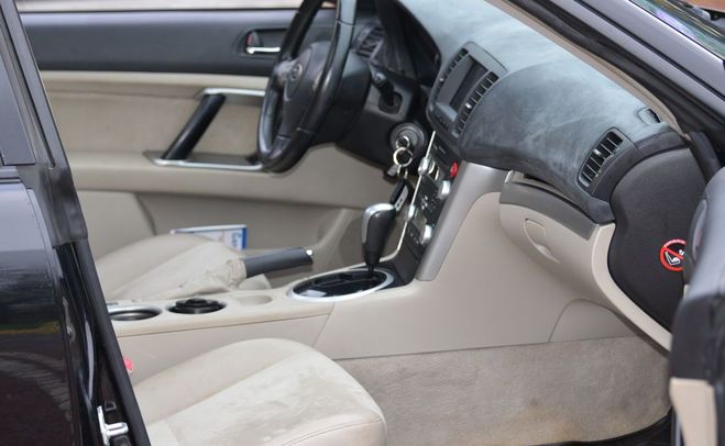 Subaru Outback BVA 2.5 essence GPL  de 2009