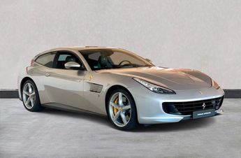  Voir détails -Ferrari GTC4 Lusso  à Sainte-Genevive-des-Bois (91)