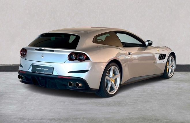 Ferrari GTC4 Lusso   de 2019