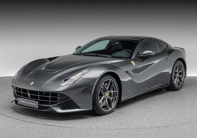 Ferrari F12 Berlinetta  de 2016