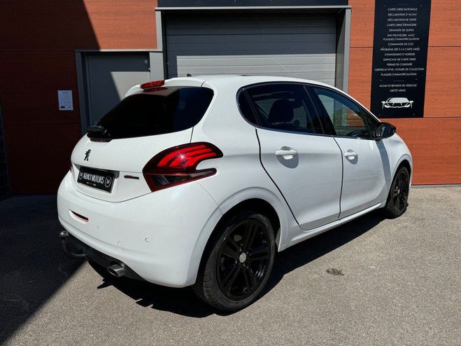 Peugeot 208 1.2l Puretech 110 ch Gt Line EAT6 12/201 Blanc de 2015
