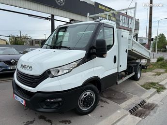  Voir détails -Iveco Daily 35-140 benne   coffre 2023 27000km à Gagny (93)