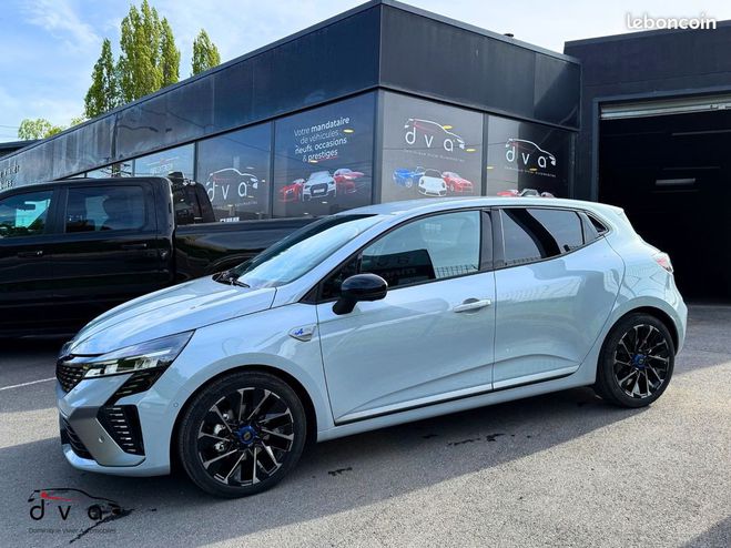 Renault Clio V 1.6 E-Tech 145 ch Esprit Alpine Gris de 2024