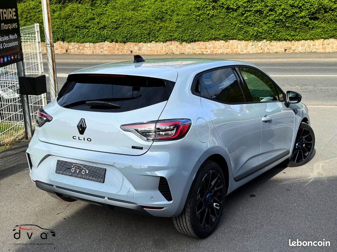 Renault Clio V 1.6 E-Tech 145 ch Esprit Alpine Gris de 2024
