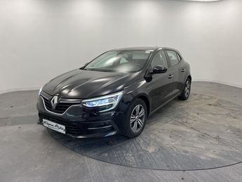  Voir détails -Renault Megane IV Berline Blue dCi 115 Evolution à Quimper (29)