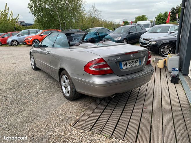 Mercedes Classe CLK Classe benz 200k cabriolet avant-garde b Autre de 2005