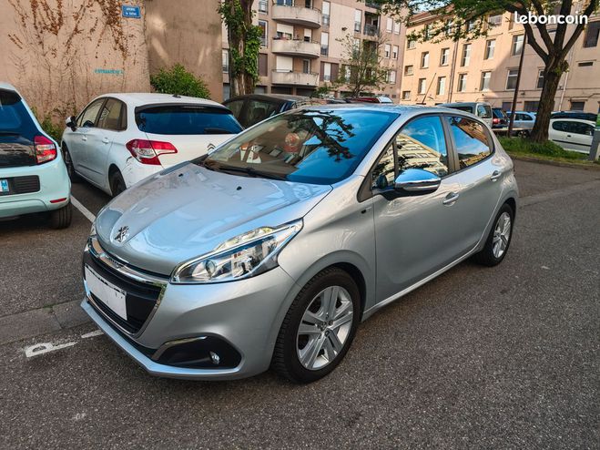 Peugeot 208 1.6 BlueHDi 100ch Style 5p Autre de 2016