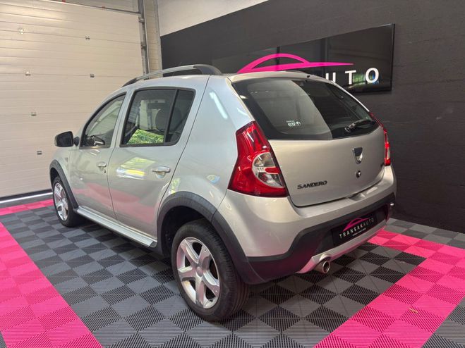 Dacia Sandero 1.5 dCi 90 FAP Stepway / Distrib Change Gris de 2012