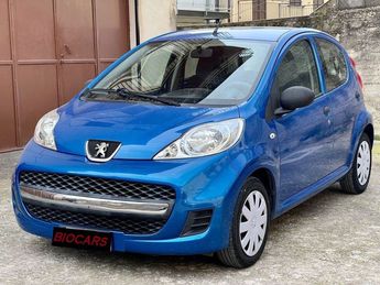  Voir détails -Peugeot 107 1.0 à Calais (62)