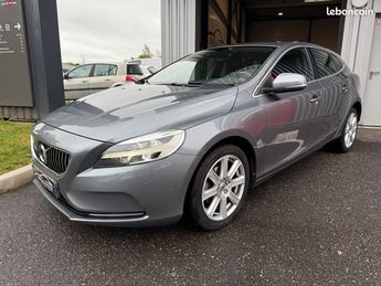  Voir détails -Volvo V40 D2 2.0d 120ch Inscription BVM6 S&S 2me  à Tresses (33)