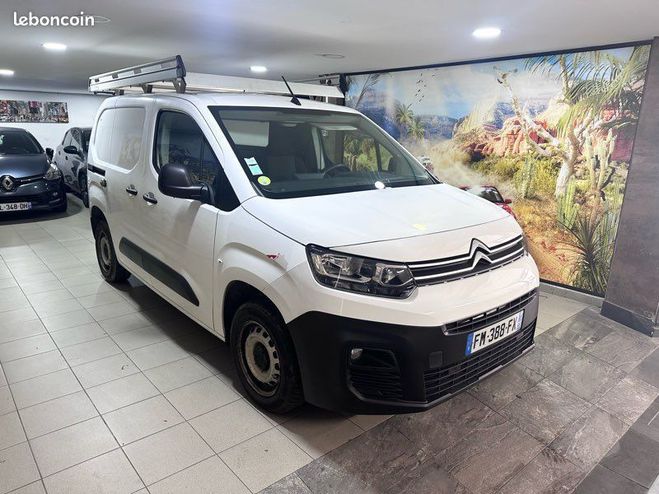 Citroen Berlingo 1.5 hdi 100cv très bon état à général Blanc de 2019