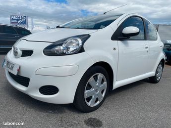  Voir détails -Toyota Aygo 1.0 VVT-i 68 CONFORT à Charmeil (03)