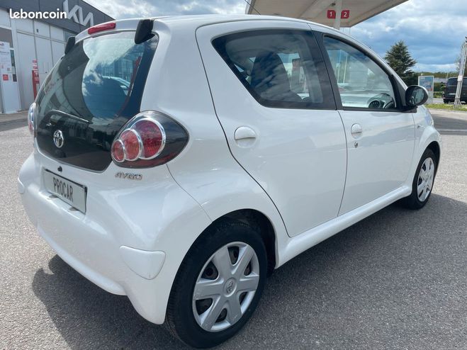 Toyota Aygo 1.0 VVT-i 68 CONFORT Blanc de 2010