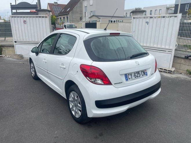 Peugeot 207 207+ 1.4 75ch Active Blanc de 2013