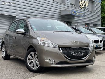 Voir détails -Peugeot 208 1.2 VTI 82ch Urban Soul 5P à Saint-Martin-d'Hres (38)