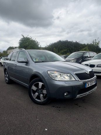  Voir détails -Skoda Octavia BREAK Laurin & Klement 4X4 à Uckange (57)
