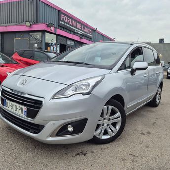  Voir détails -Peugeot 5008 1.6 E-HDI 115 BLUE LION BMP6 7PL à Coignires (78)