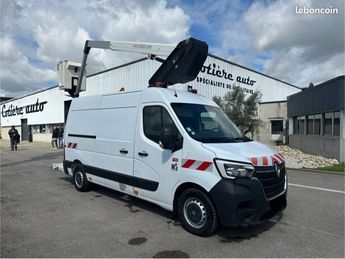  Voir détails -Renault Master nacelle l2h2 Klubb k32 3 places à   La Boisse (01)