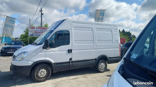Iveco Daily 35S14 29L14 L2 H3 BVA Blanc de 2010