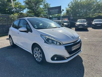  Voir détails -Peugeot 208 BlueHDi 100ch CLIM/CarPlay à  Les Pennes-Mirabeau (13)