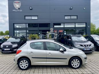  Voir détails -Peugeot 207 1.4i 90 ch Pack Executive à Nouvoitou (35)
