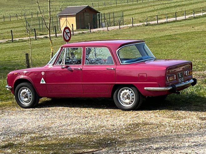 Alfa romeo Giulia NUOVA ROUGE de 1975
