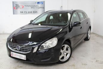  Voir détails -Volvo V60 BREAK Momentum à Villeurbanne (69)