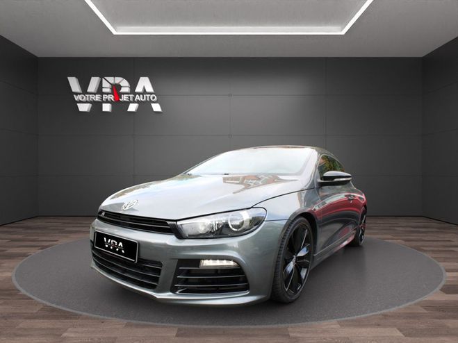 Cliquer pour voir la photo suivante Volkswagen Scirocco R 2.0 TSI 265ch ? DSG / Cuir / Dynaudio Gris de 2013