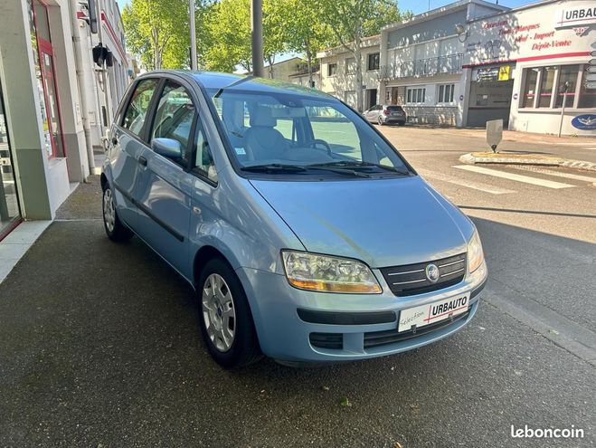 Fiat Idea 1.4 95CH Bleu de 2005