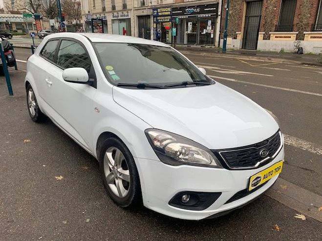 Kia Pro ceed 1.6 CRDI90 FAP STYLE BLANC de 2011