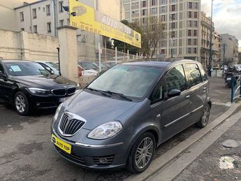  Voir détails -Lancia Musa 1.3 JTD 90 MULTIJET 16V ORO à Pantin (93)