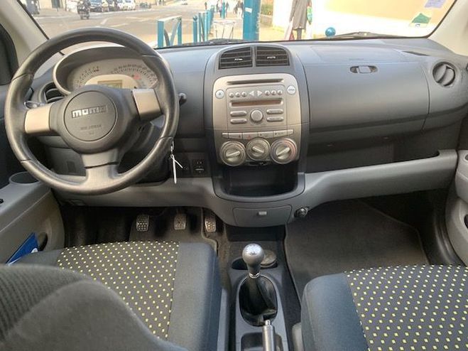 Daihatsu Sirion 1.3 91CH X GRIS de 2008
