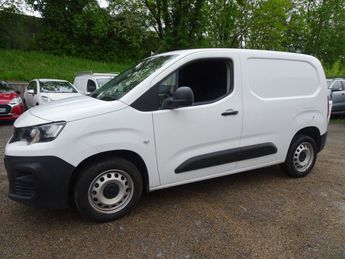  Voir détails -Peugeot Partner STANDARD 1000KG BLUEHDI 130CH S&S GRIP E à Chilly-Mazarin (91)