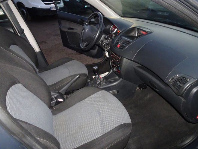 Peugeot 206 1.1 ACCESS 5P GRIS F de 2011