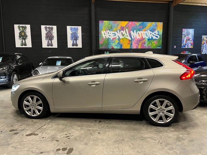 Volvo V40 D2 120 BVM6 Inscription Gris Mtallis de 2017