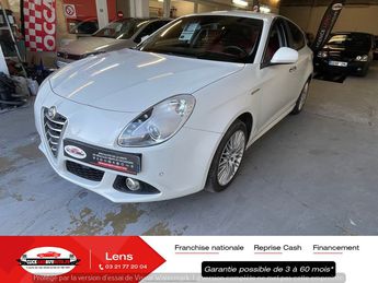  Voir détails -Alfa romeo Giulietta 2.0 JTDM 175 CV // BLUETOOTH / CUIR / GP à Harnes (62)