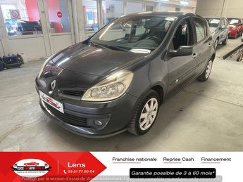  Voir détails -Renault Clio III 1.5 dci 86 CV / CLIM / REGULATEUR DE à Harnes (62)
