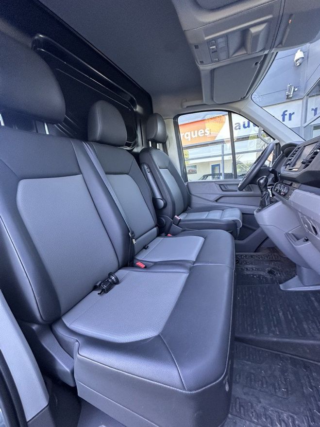 Volkswagen Crafter FG 35 L4H3 2.0 TDI 177CH BUSINESS LINE T Gris F de 2020