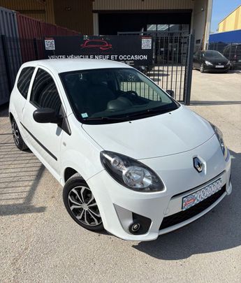  Voir détails -Renault Twingo II 1.5 dCi 85ch Initiale eco à Cavaillon (84)