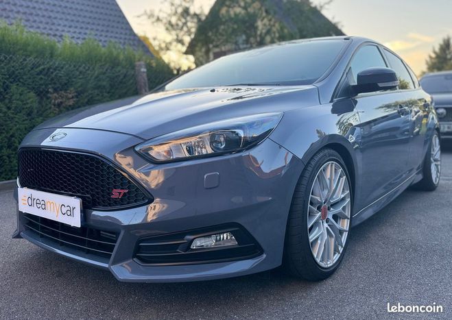 Ford Focus ST 250 GPS RECARO HIFI SONY REGULATEUR C Gris de 2016